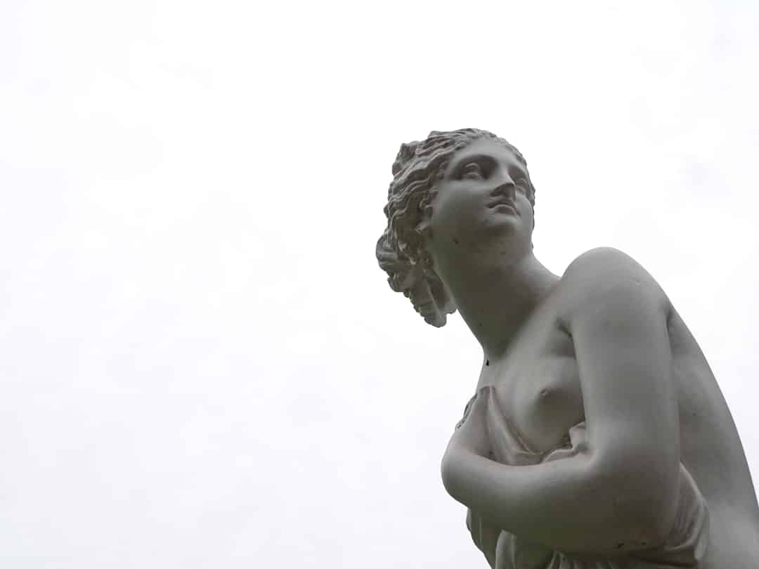 Photo Justice statue