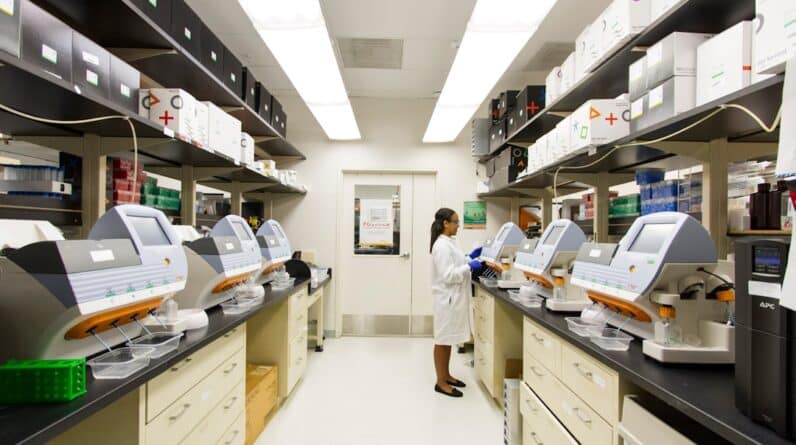 Photo Skydiving equipment