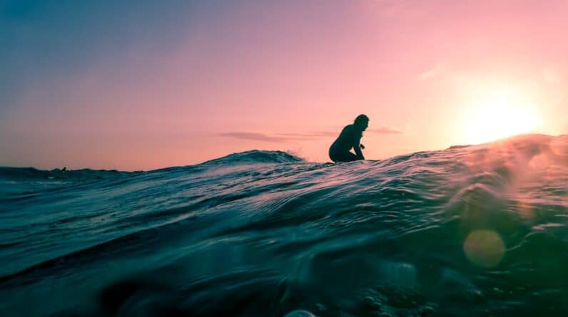 Photo Surfing injury