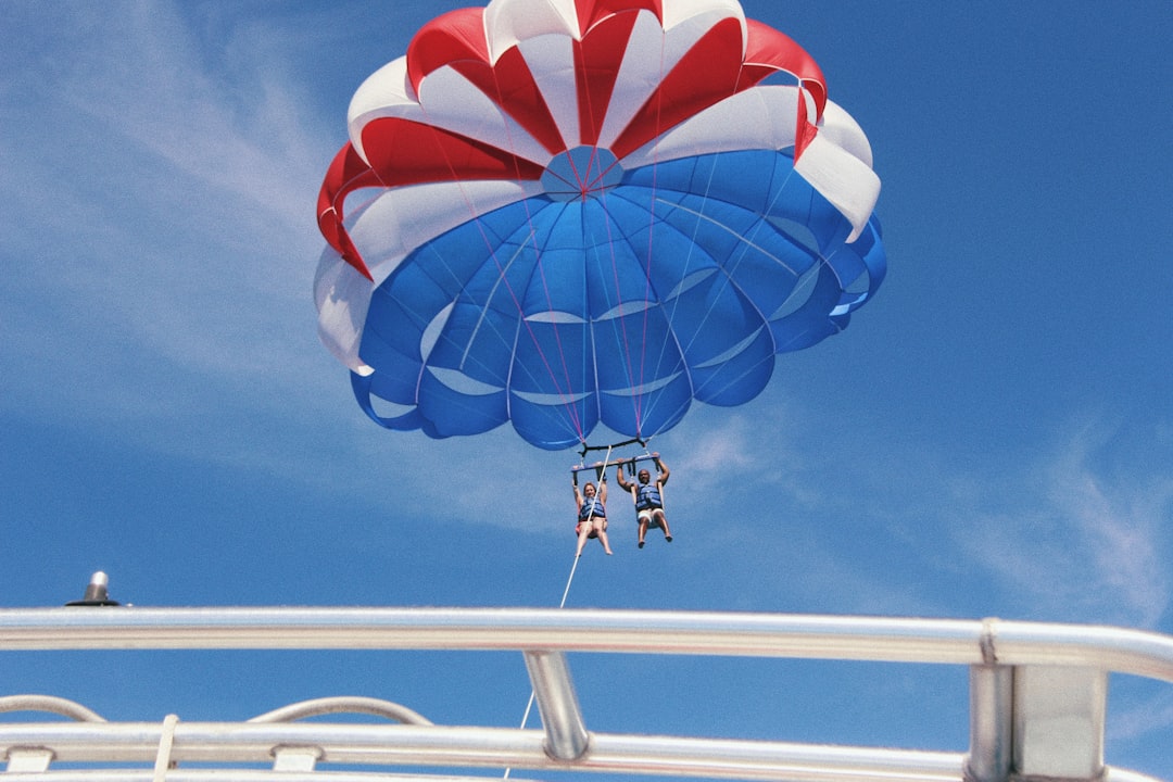 Photo Parasailing accident